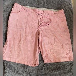 Women's Bermuda shorts